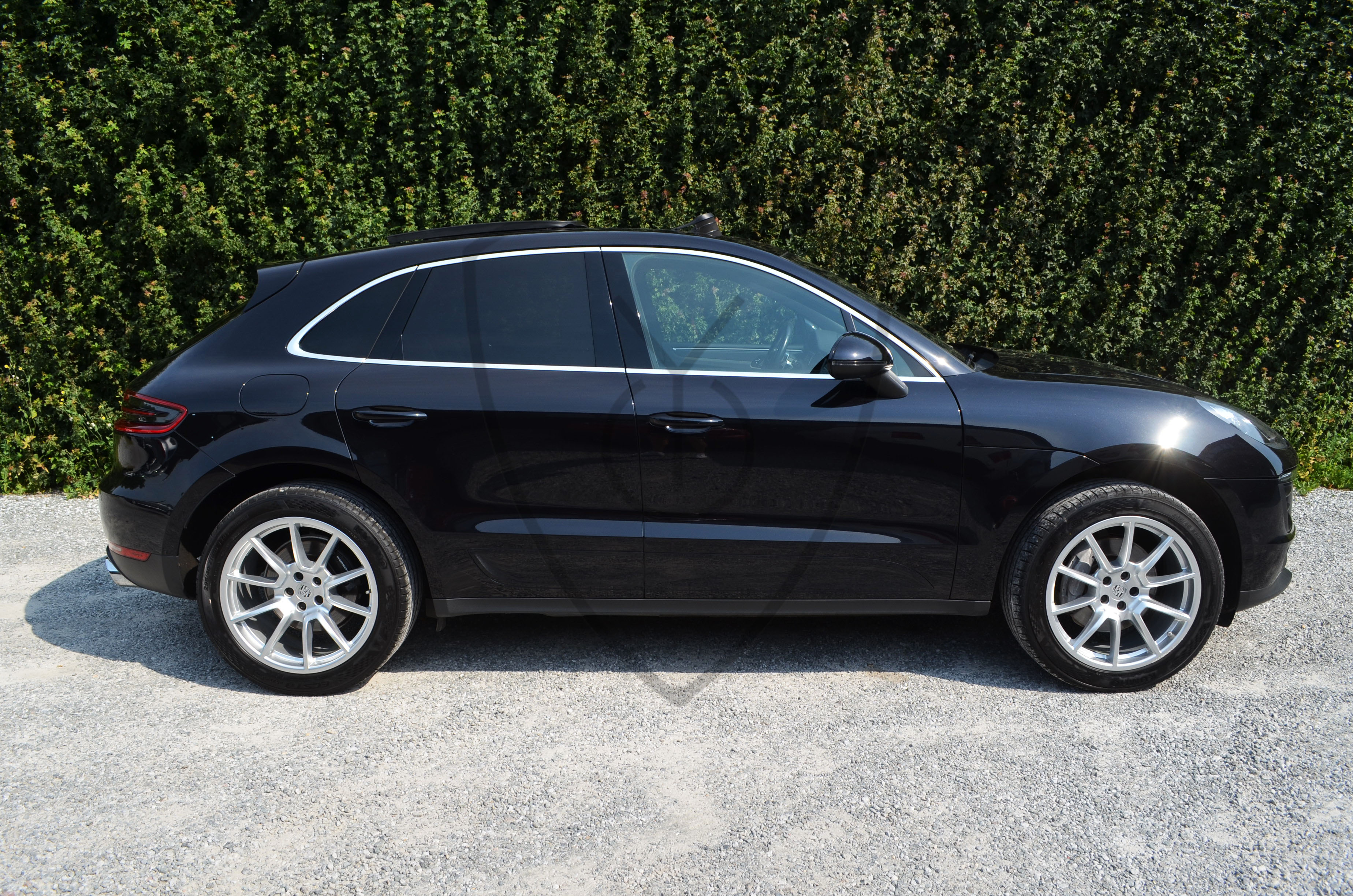 PORSCHE MACAN — image 25